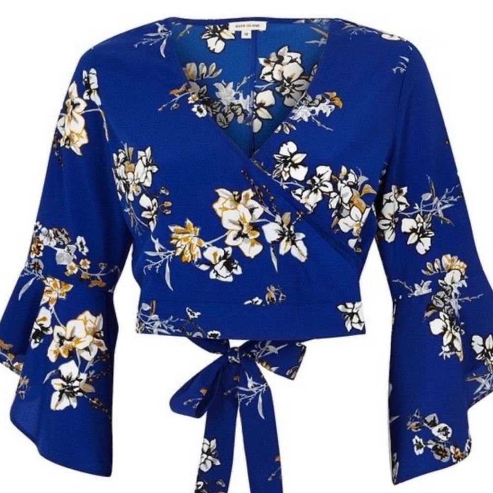 River Island/ ASOS Floral Frill Sleeve Crop Top Blue with white flowers. Size 6